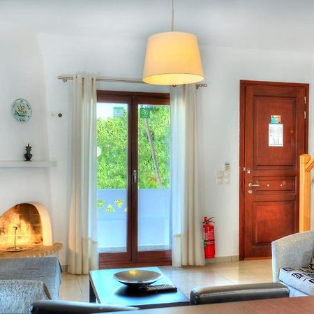 Maestralia Apartment Skyros Bagian luar foto