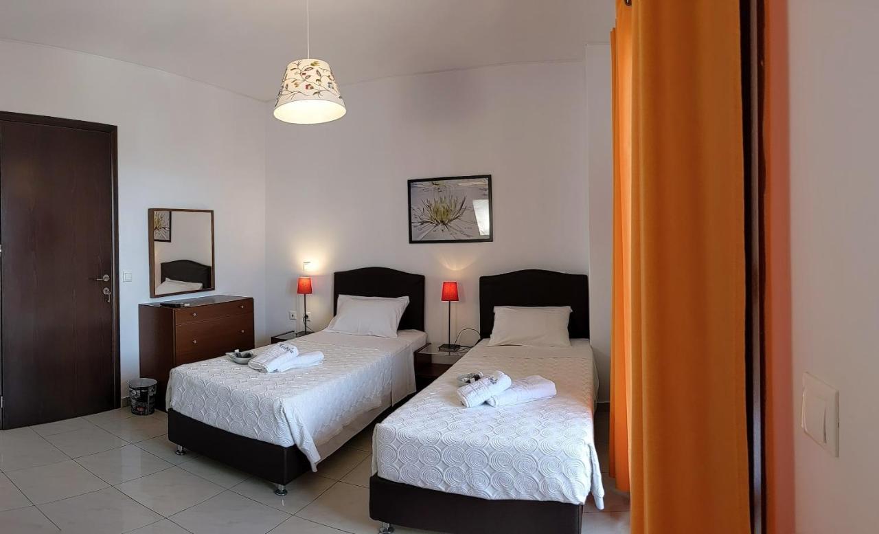 Maestralia Apartment Skyros Bagian luar foto