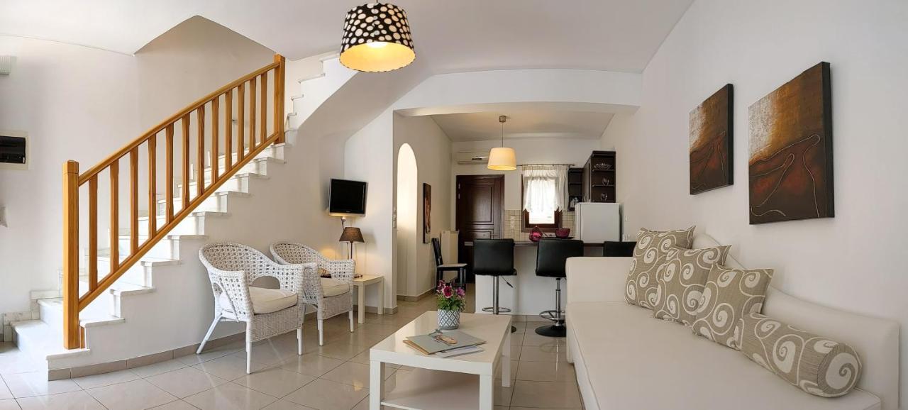 Maestralia Apartment Skyros Bagian luar foto