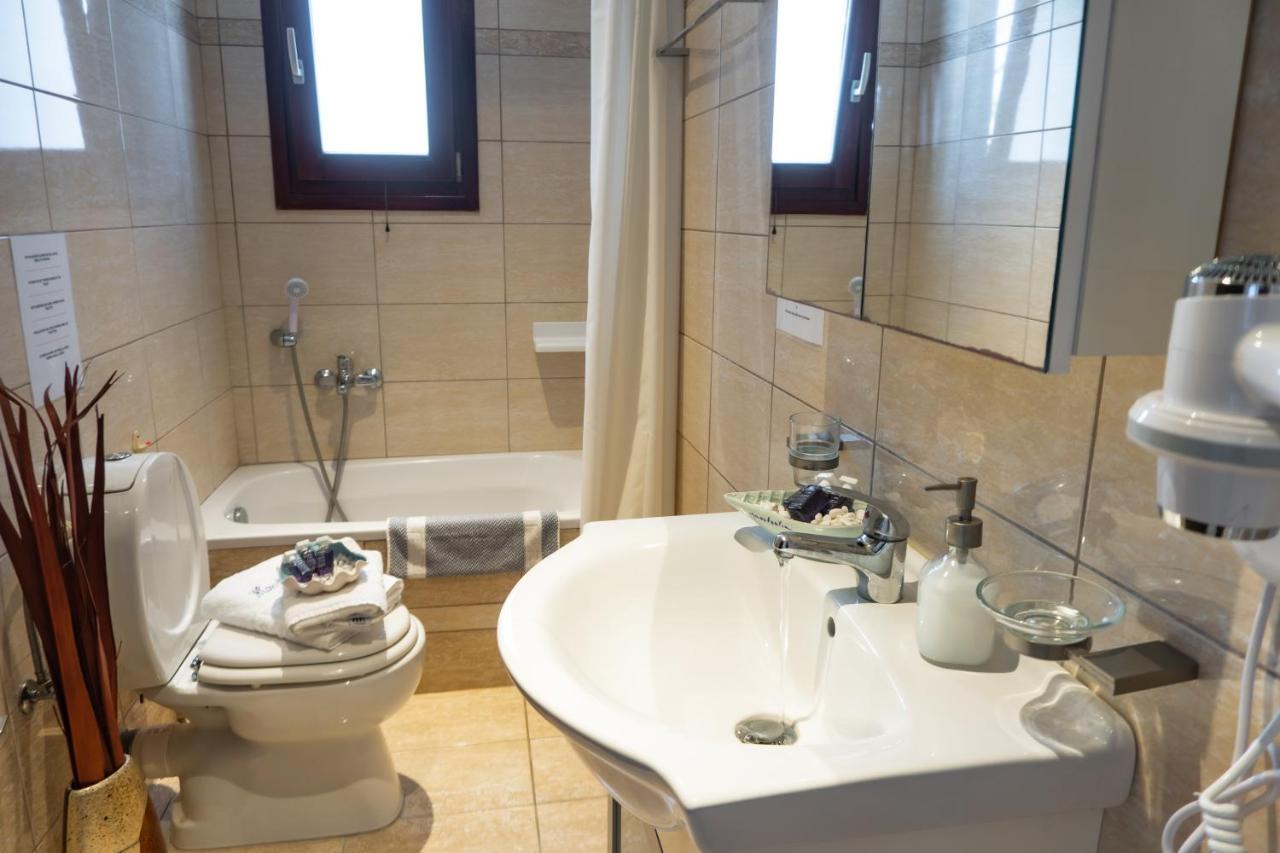Maestralia Apartment Skyros Bagian luar foto