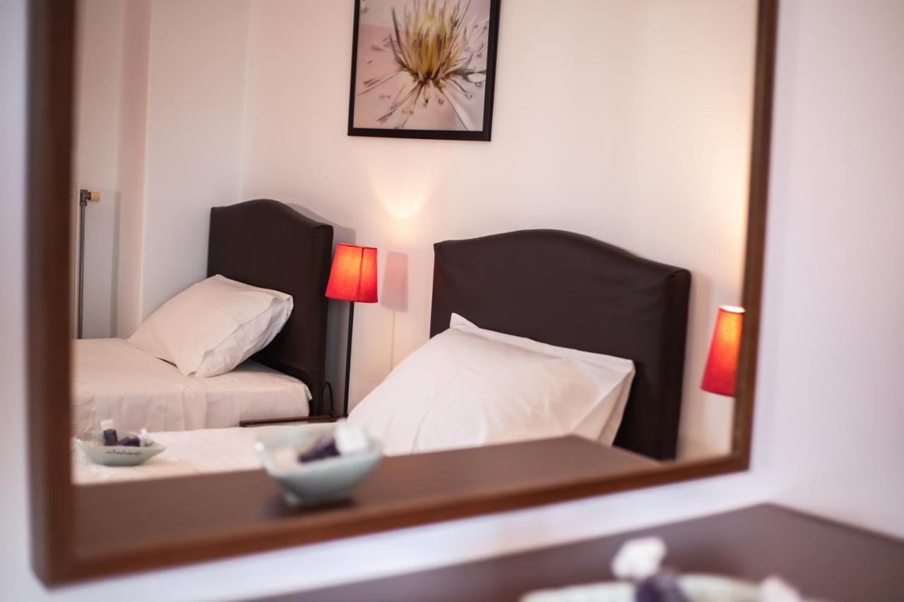 Maestralia Apartment Skyros Bagian luar foto